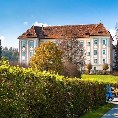 아파트 Landgut Mit Terrasse By Interhome *